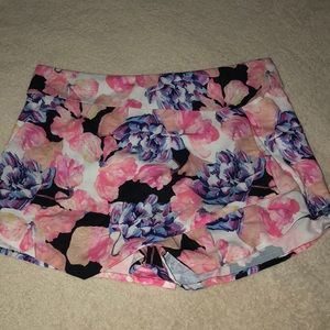 Dainty Hooligan Shorts/Skort